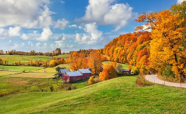 » Country Heritage Tours Vermont autumn scene with fall foliage and red barn